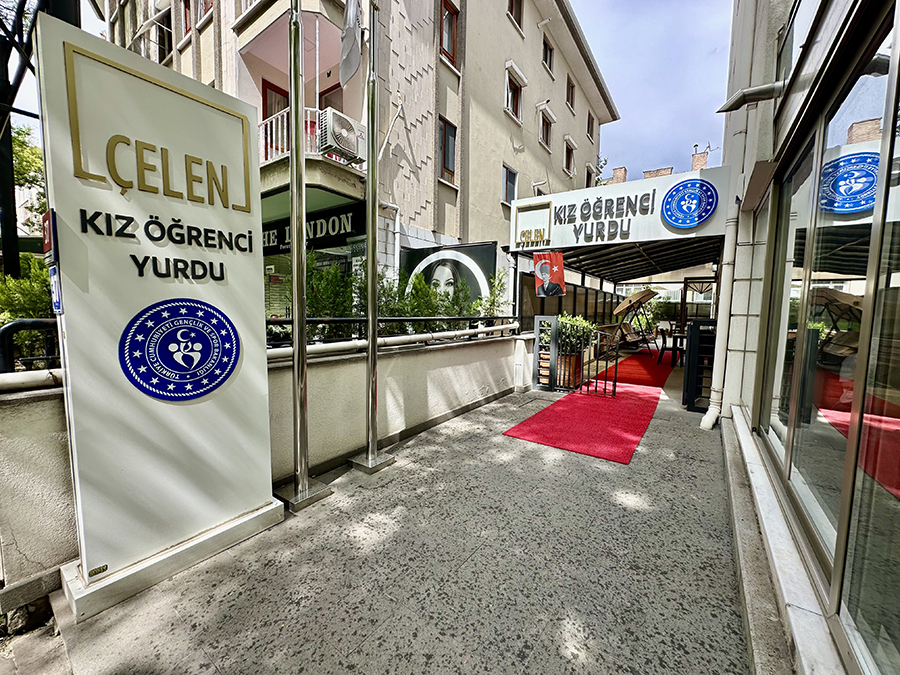 ÇELEN KIZ  ÖĞRENCİ YURDU Kapak Fotoğrafı